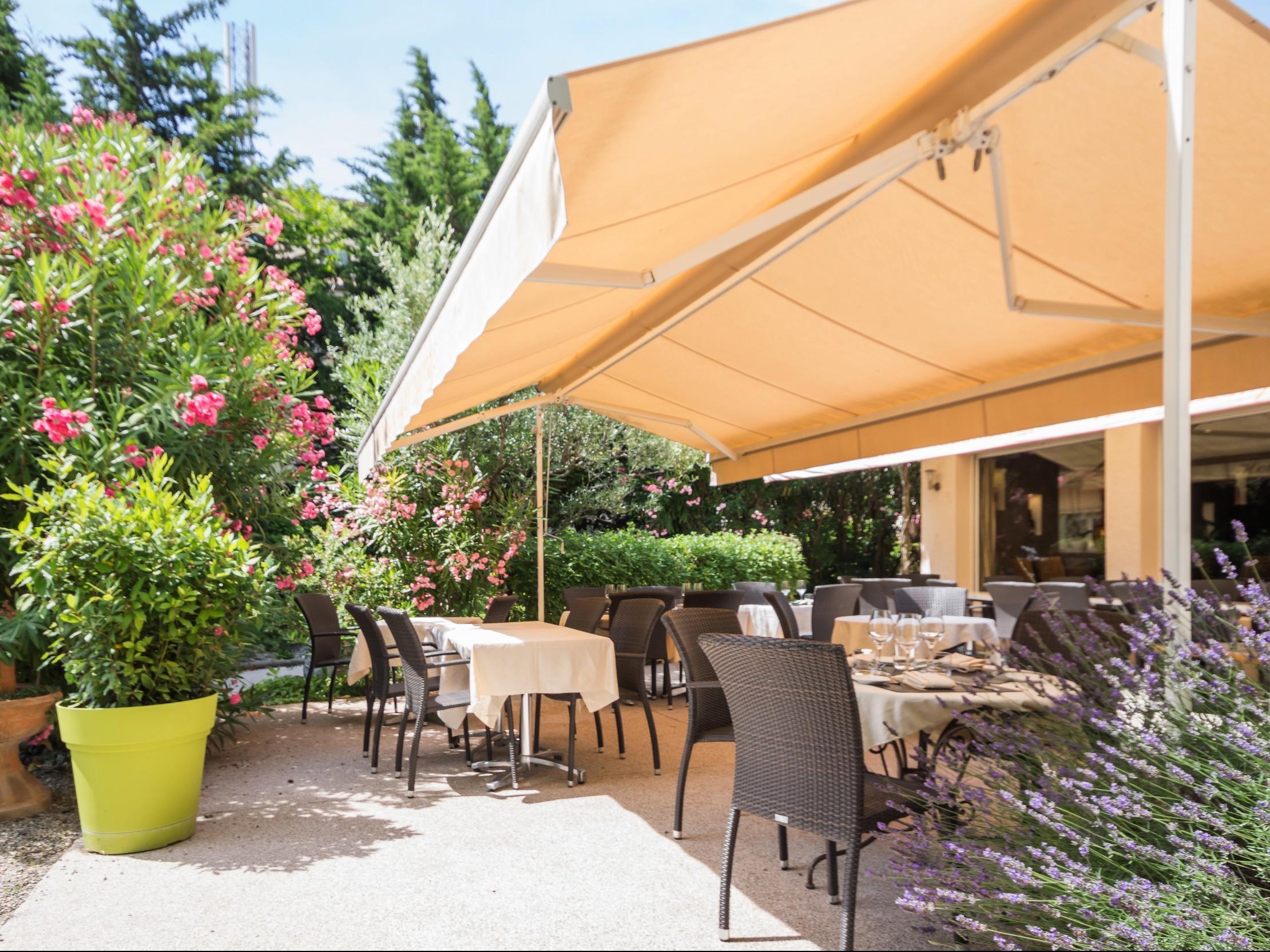 Hotel Logis Le Printemps Restaurant - 3*