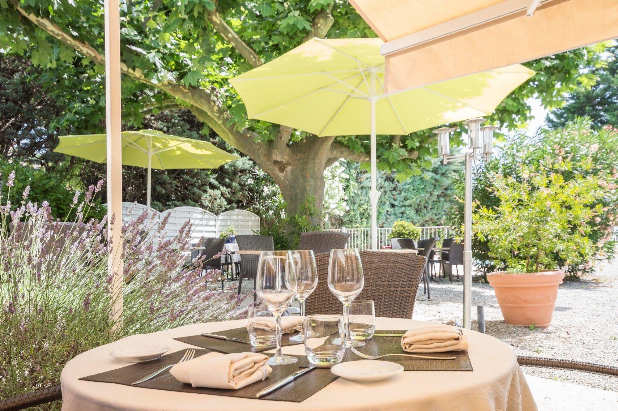 Hotel Logis Le Printemps Restaurant - 3*