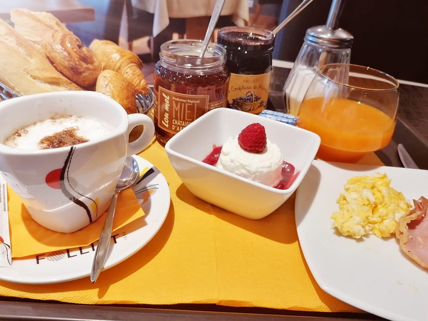Hotel Logis Le Printemps Restaurant - 3*