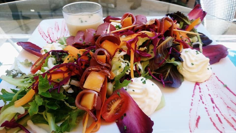 Logis Le Printemps Restaurant - Hotel